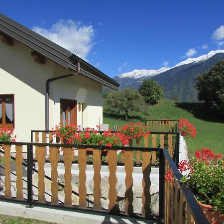 Gites De La Bresse Saint-Georges-Des-Hurtieres Exterior foto